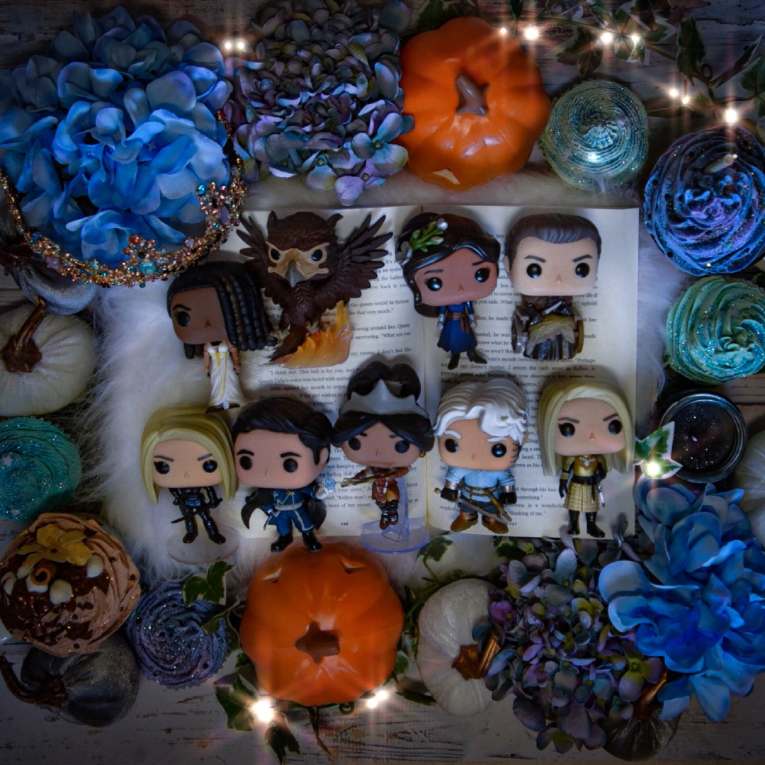 Throne of Glass pops